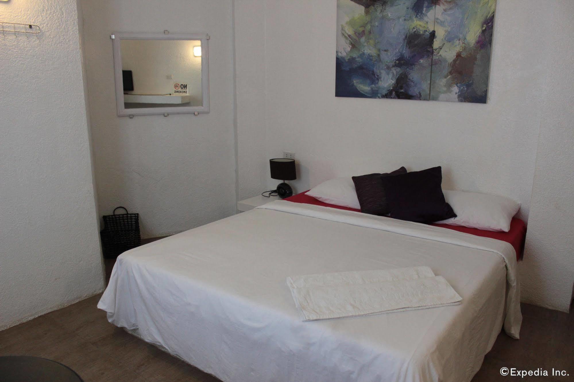 Sea Horse Guest House Coron Exterior photo