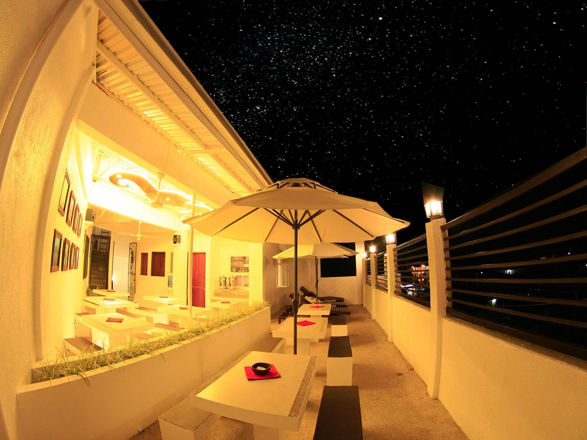 Sea Horse Guest House Coron Exterior photo